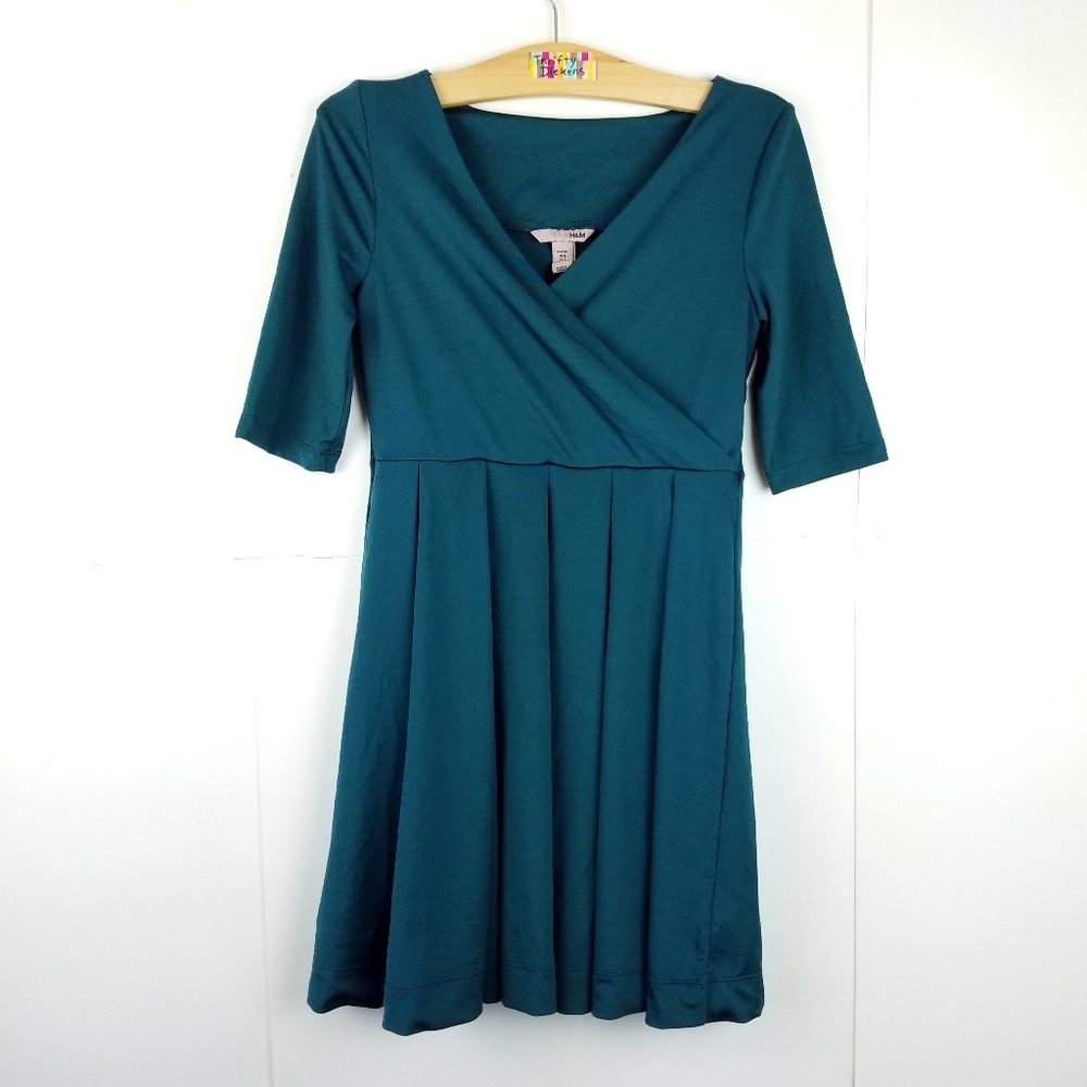 H&M Jewel Green Crisscross Half Sleeve Dress 6 Fit & Flair